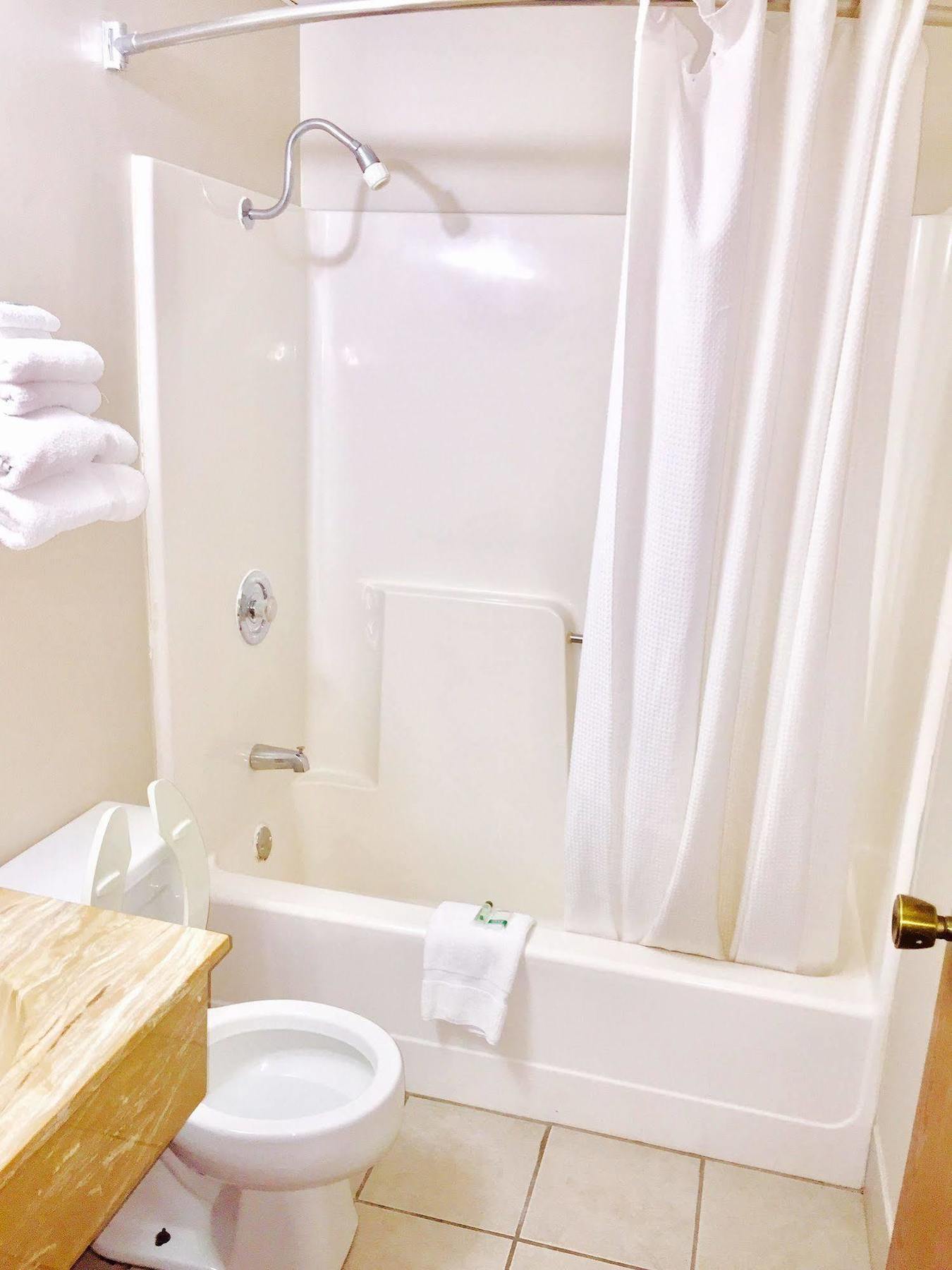 Lyons Inn Ngoại thất bức ảnh